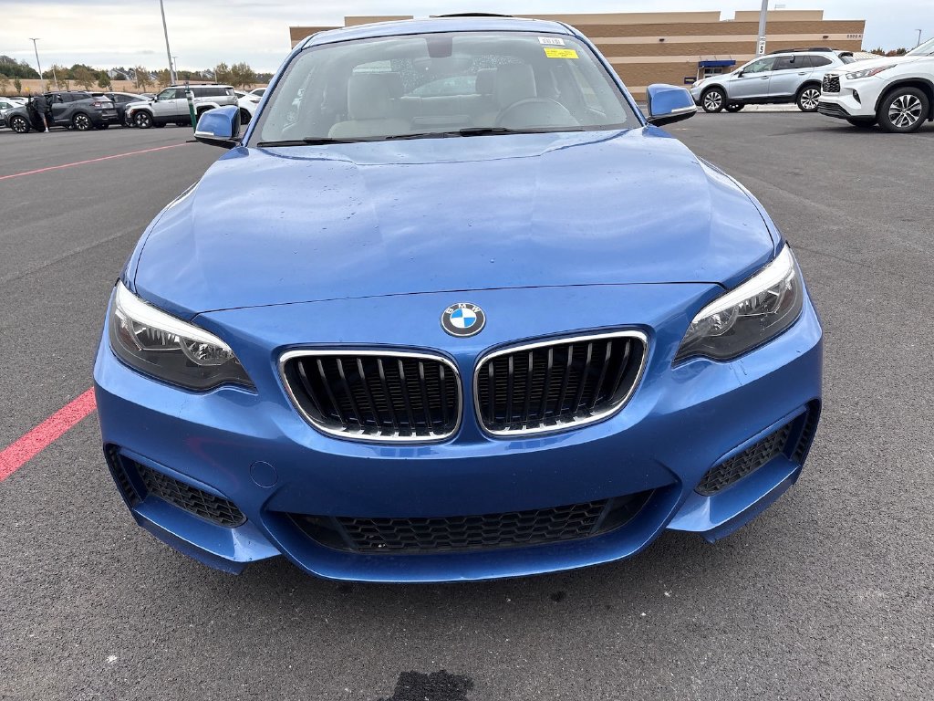 BMW 2 Series photo 3