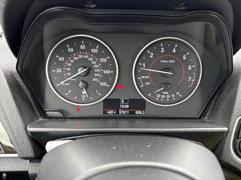 BMW 2 Series photo 11