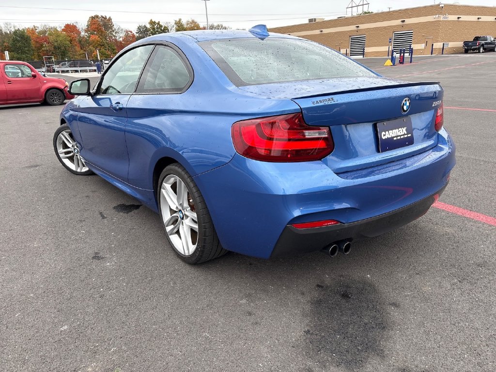 BMW 2 Series photo 7