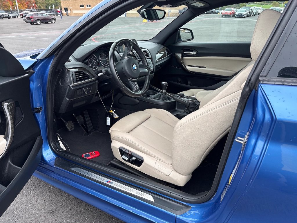 BMW 2 Series photo 10