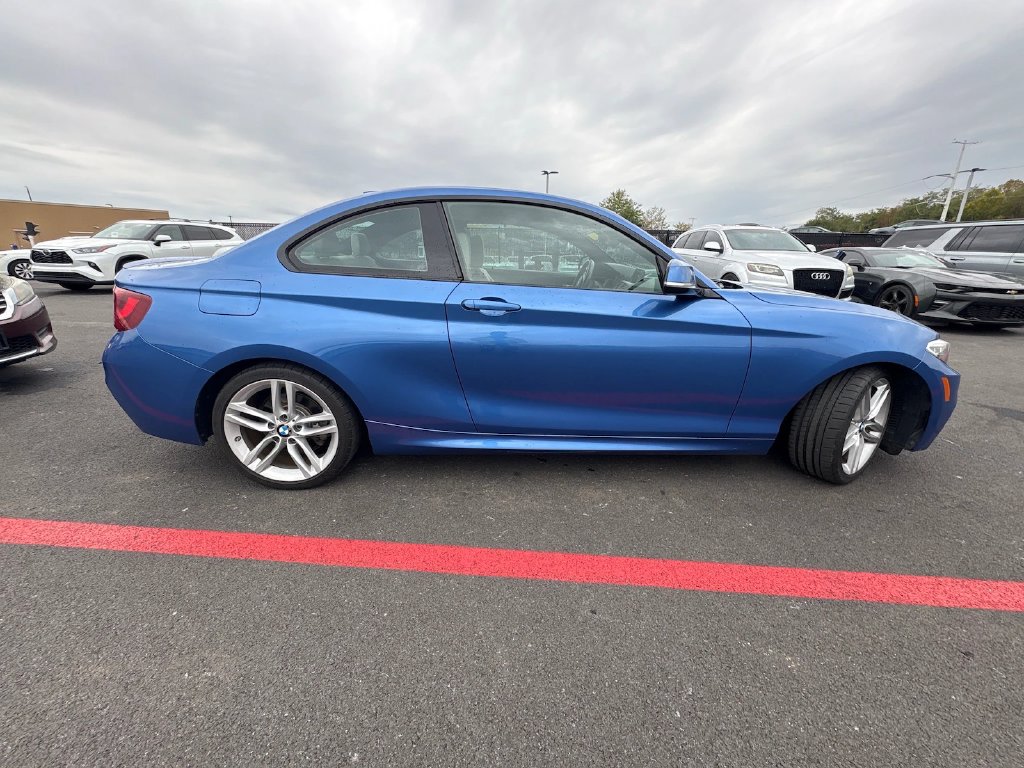 BMW 2 Series photo 6