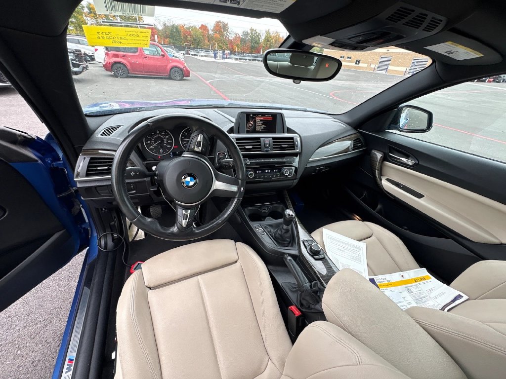 BMW 2 Series photo 9