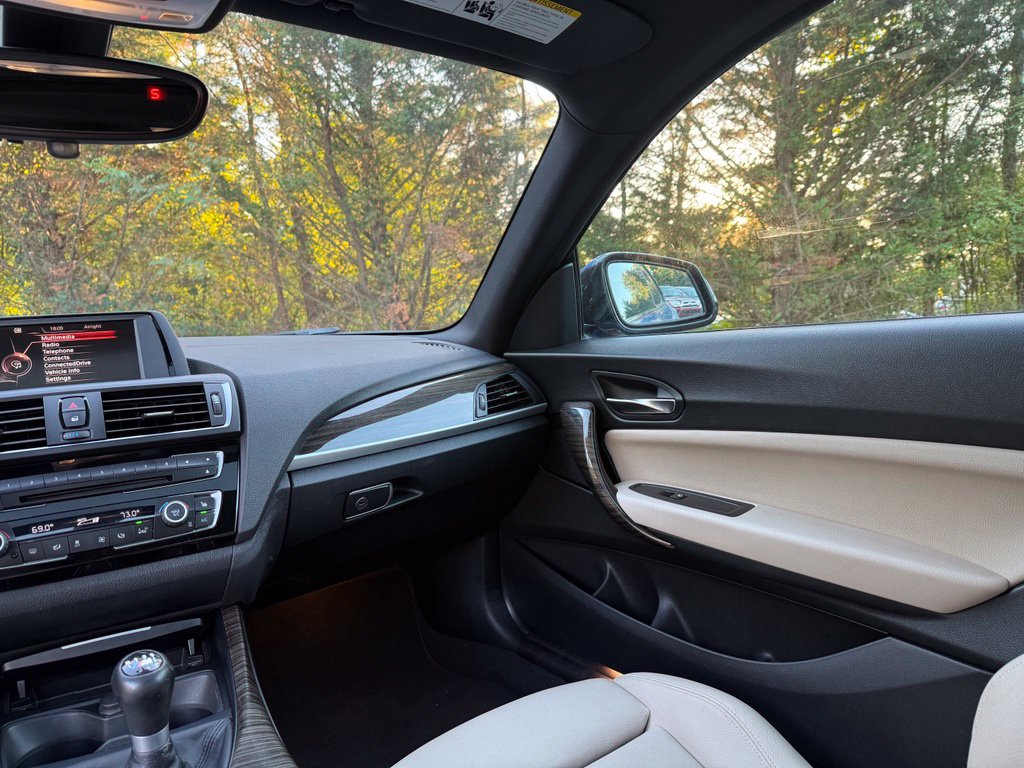 Photo 10 of this BMW 2 Series