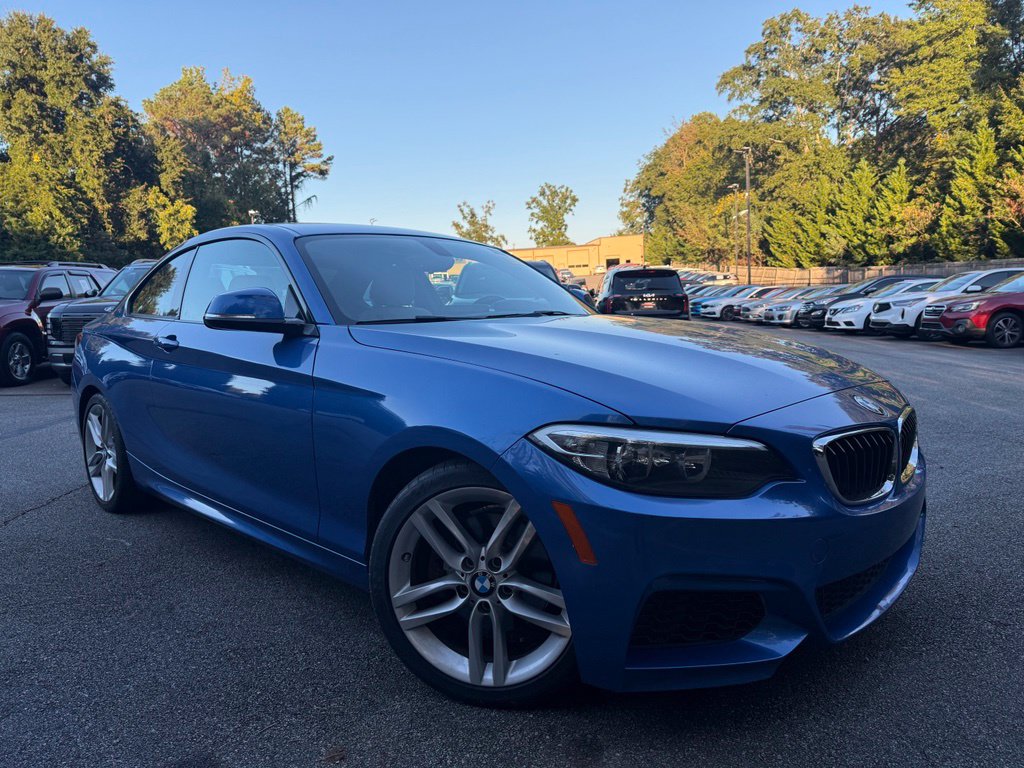 Photo 2 of this BMW 2 Series