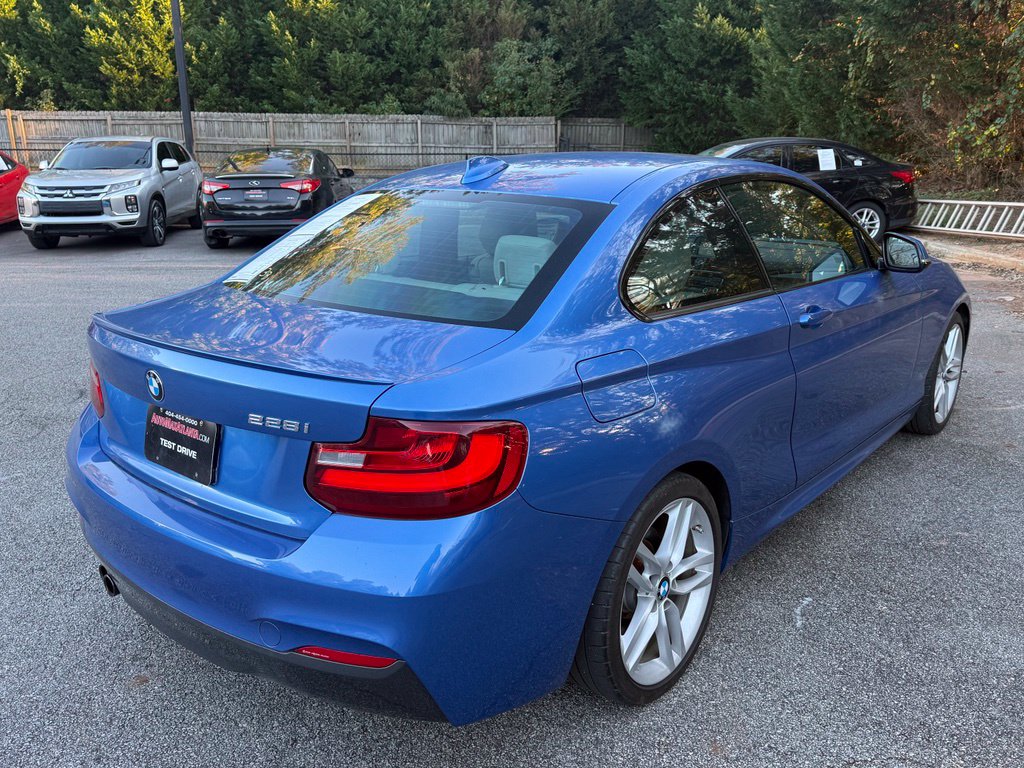 Photo 5 of this BMW 2 Series