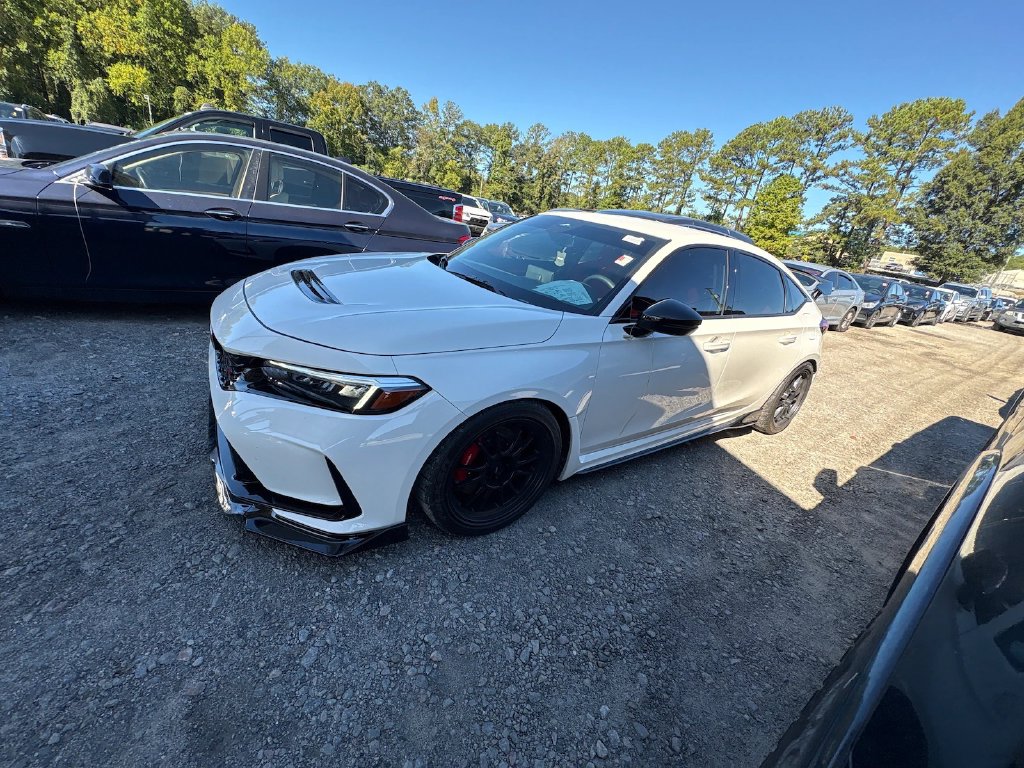 Photo 4 of this Honda Civic Type R
