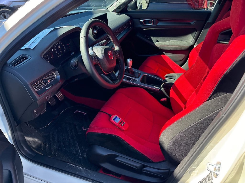 Photo 9 of this Honda Civic Type R