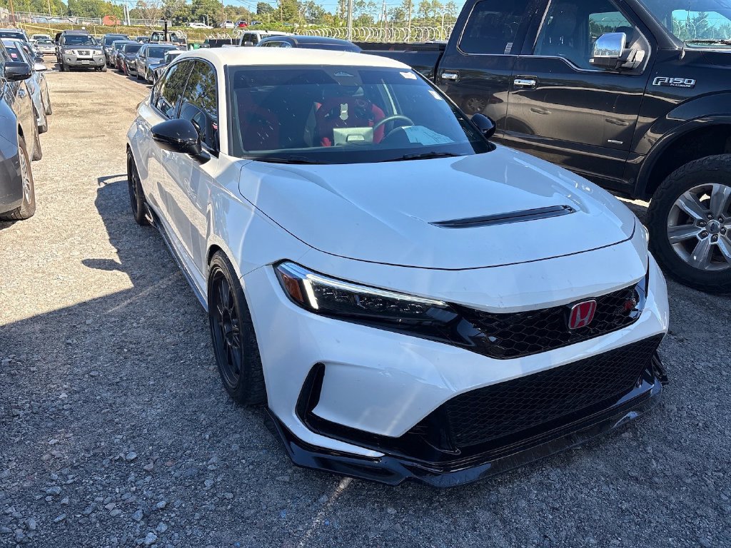 Photo 3 of this Honda Civic Type R
