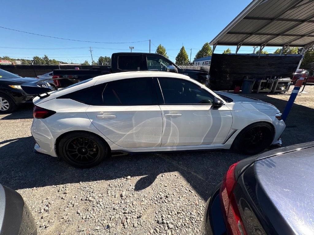 Photo 5 of this Honda Civic Type R