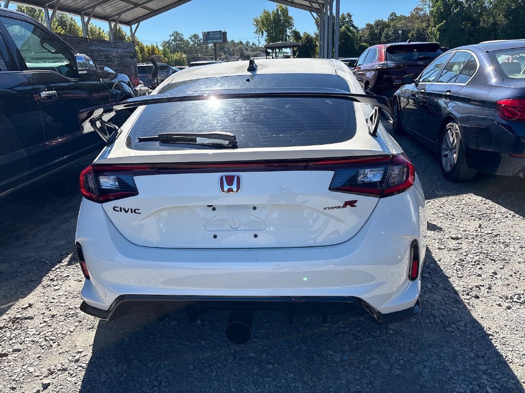 Photo 7 of this Honda Civic Type R