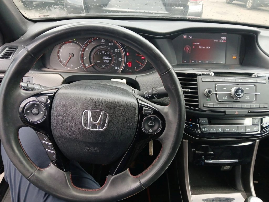 Honda Accord photo 8