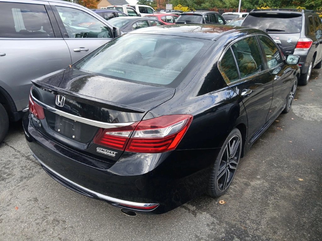 Honda Accord photo 5