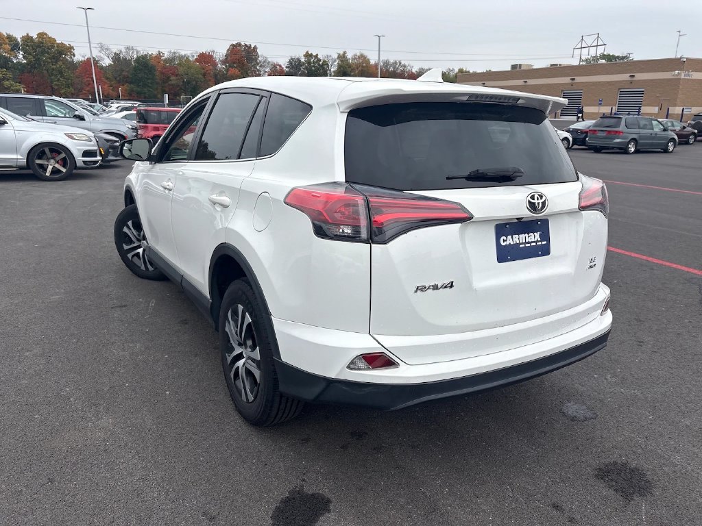 Toyota RAV4 photo 7