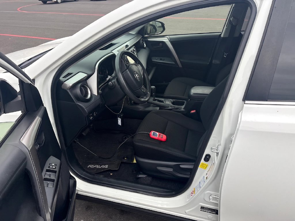 Toyota RAV4 photo 10