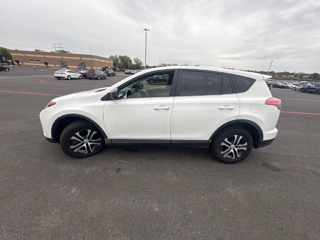 Toyota RAV4 photo 5