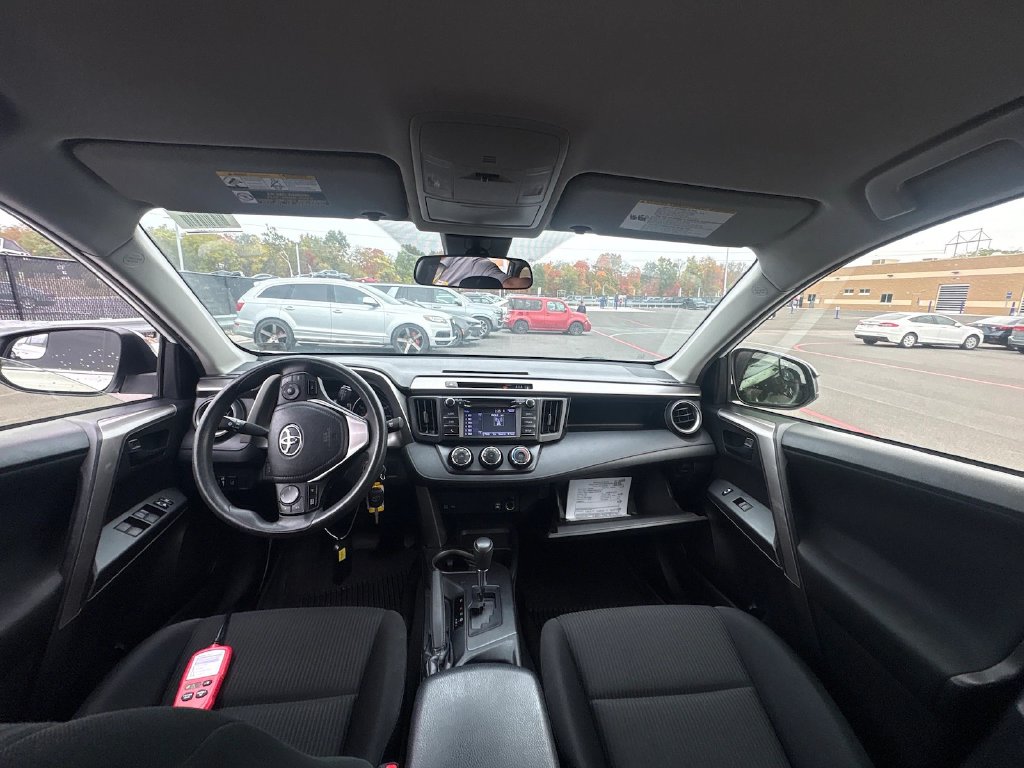 Toyota RAV4 photo 9