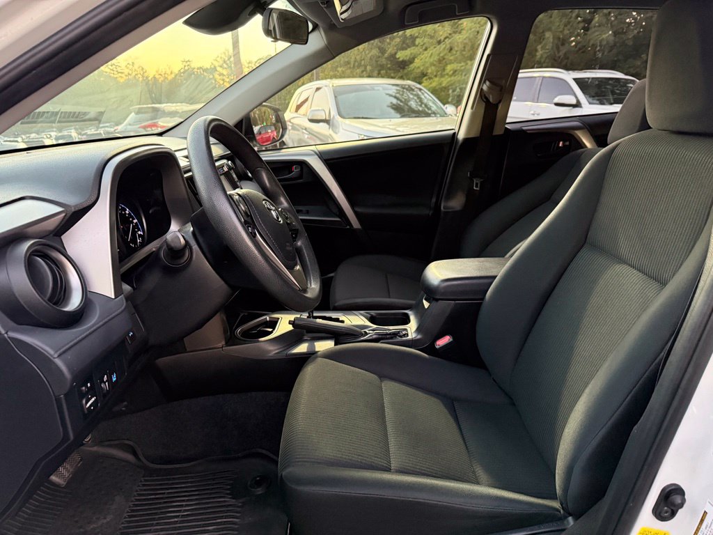 Photo 8 of this Toyota RAV4