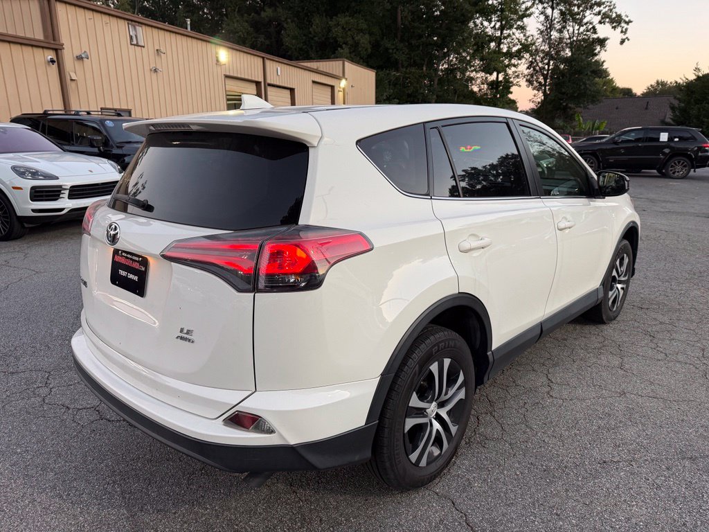 Photo 4 of this Toyota RAV4