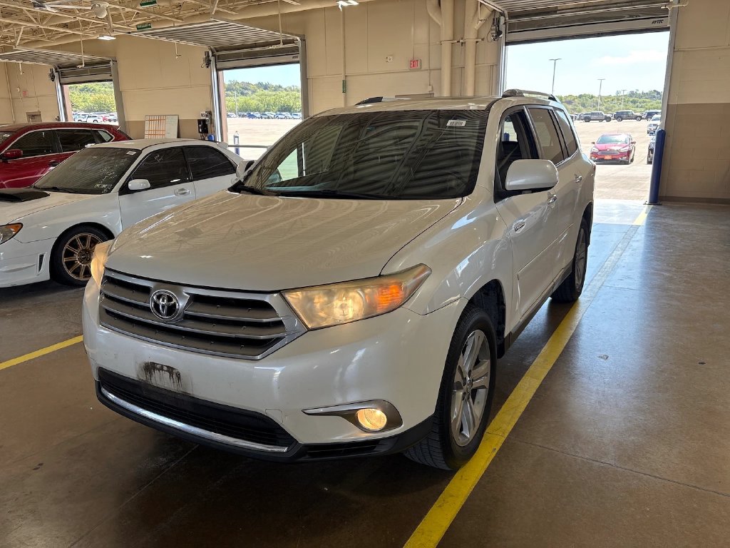 Toyota Highlander photo 2