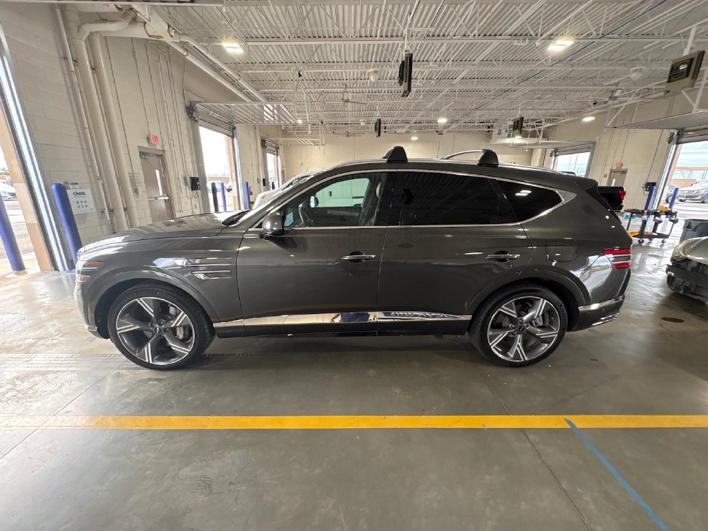 Photo 4 of this Genesis GV80