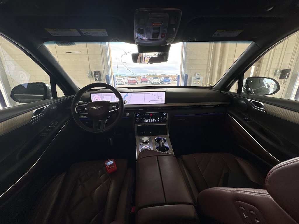 Photo 8 of this Genesis GV80