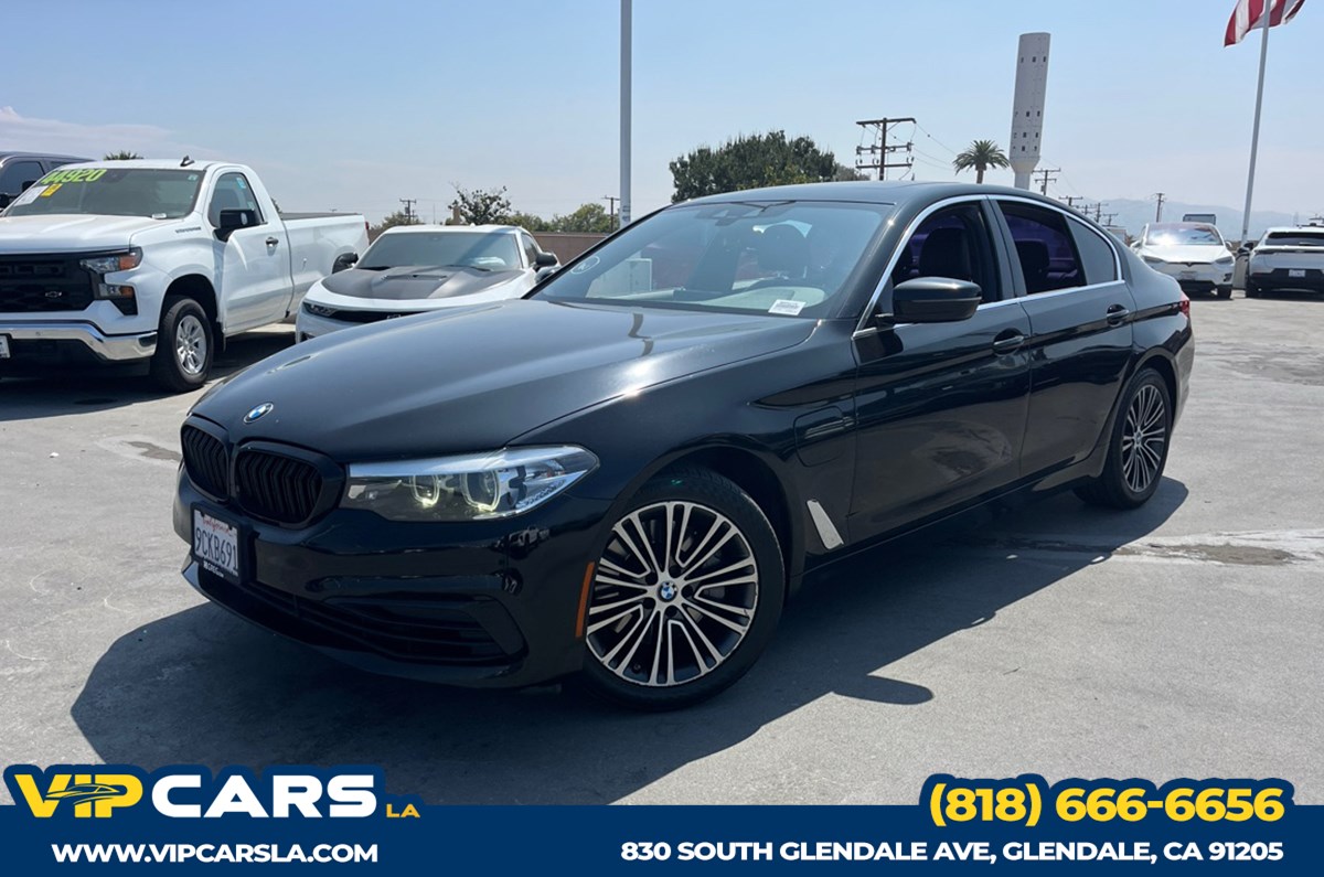 2019 BMW 5 Series 530e iPerformance Sedan's photo