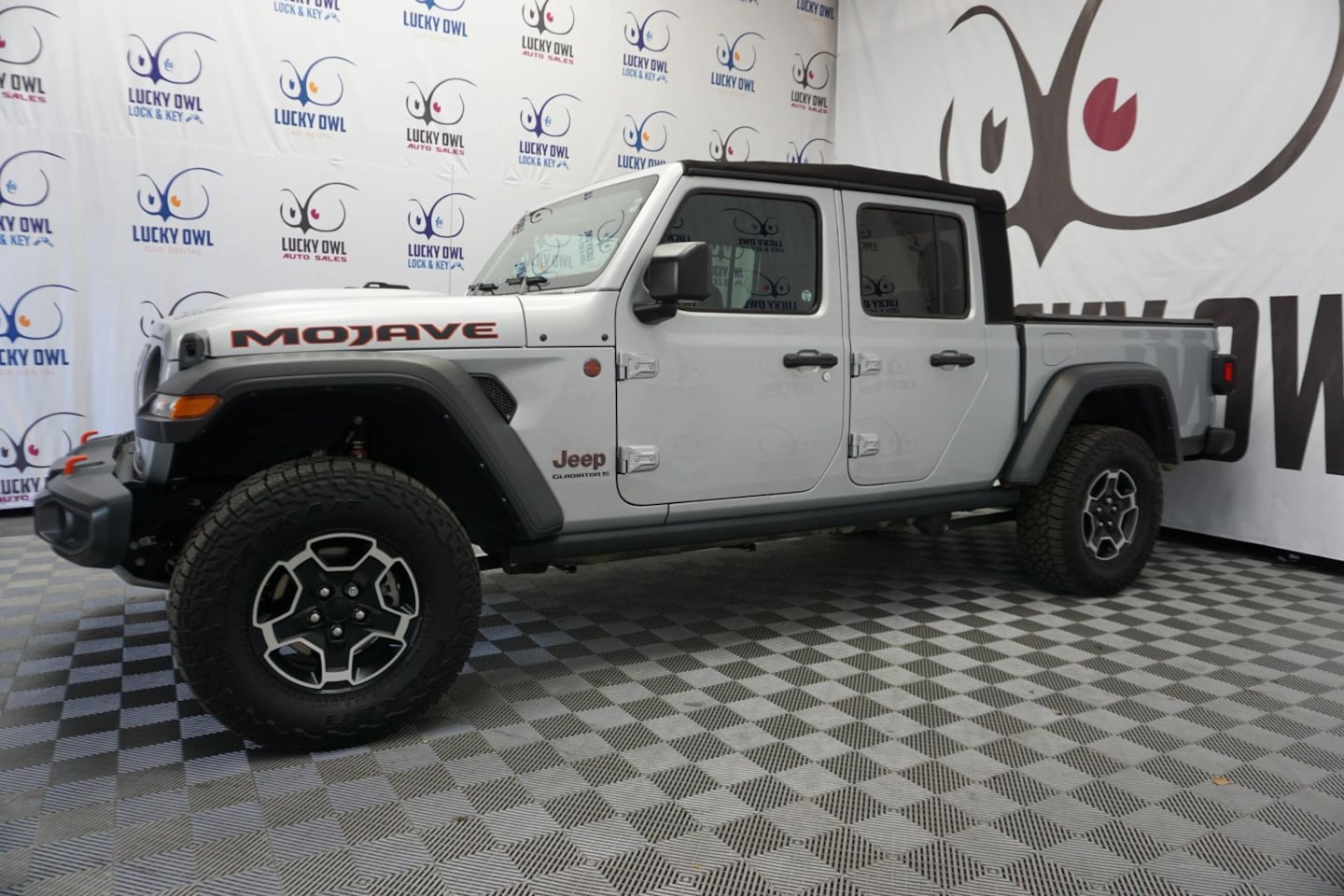 2023 Jeep Gladiator Mojave photo 3