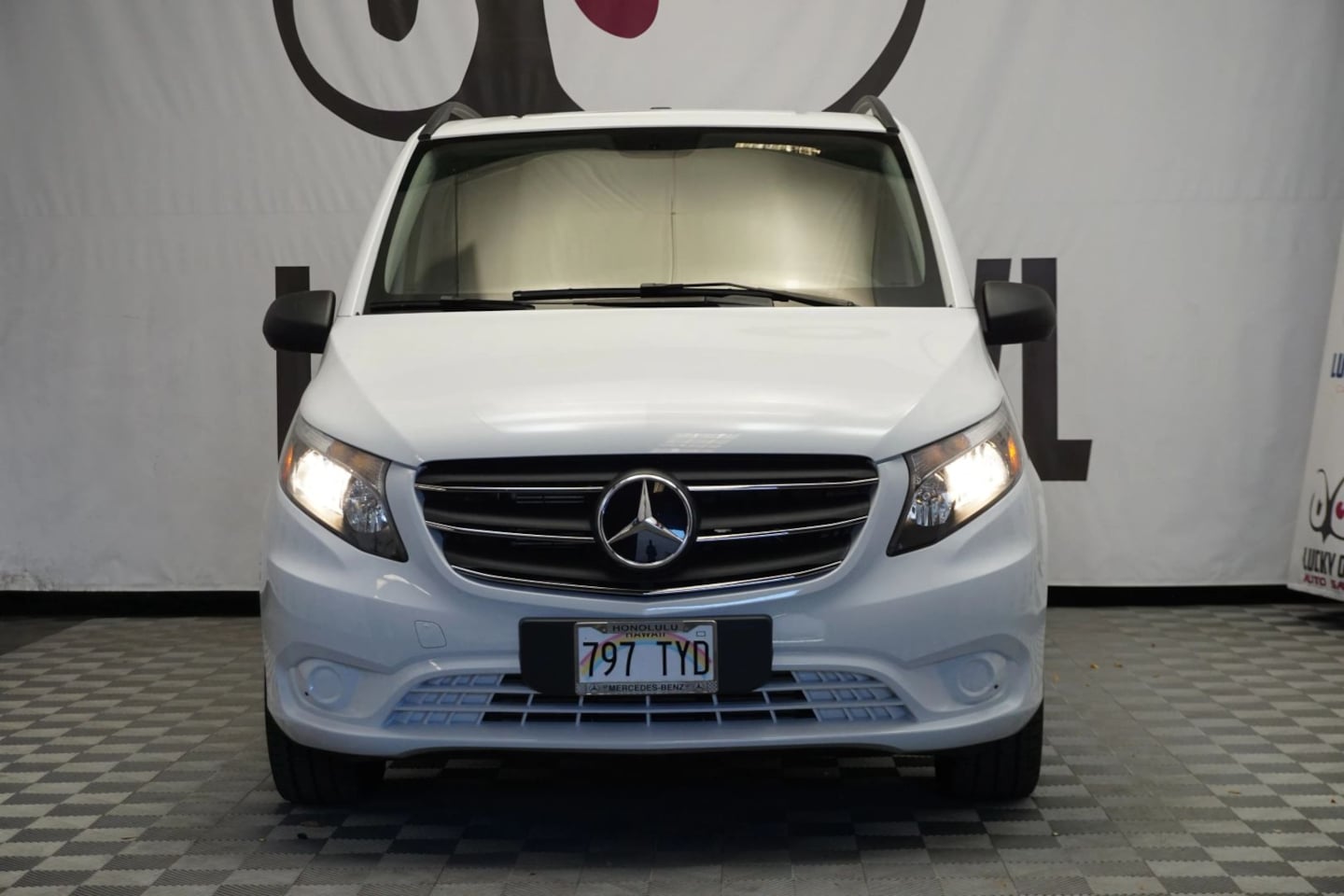 2023 Mercedes Benz Metris Passenger Van photo 2