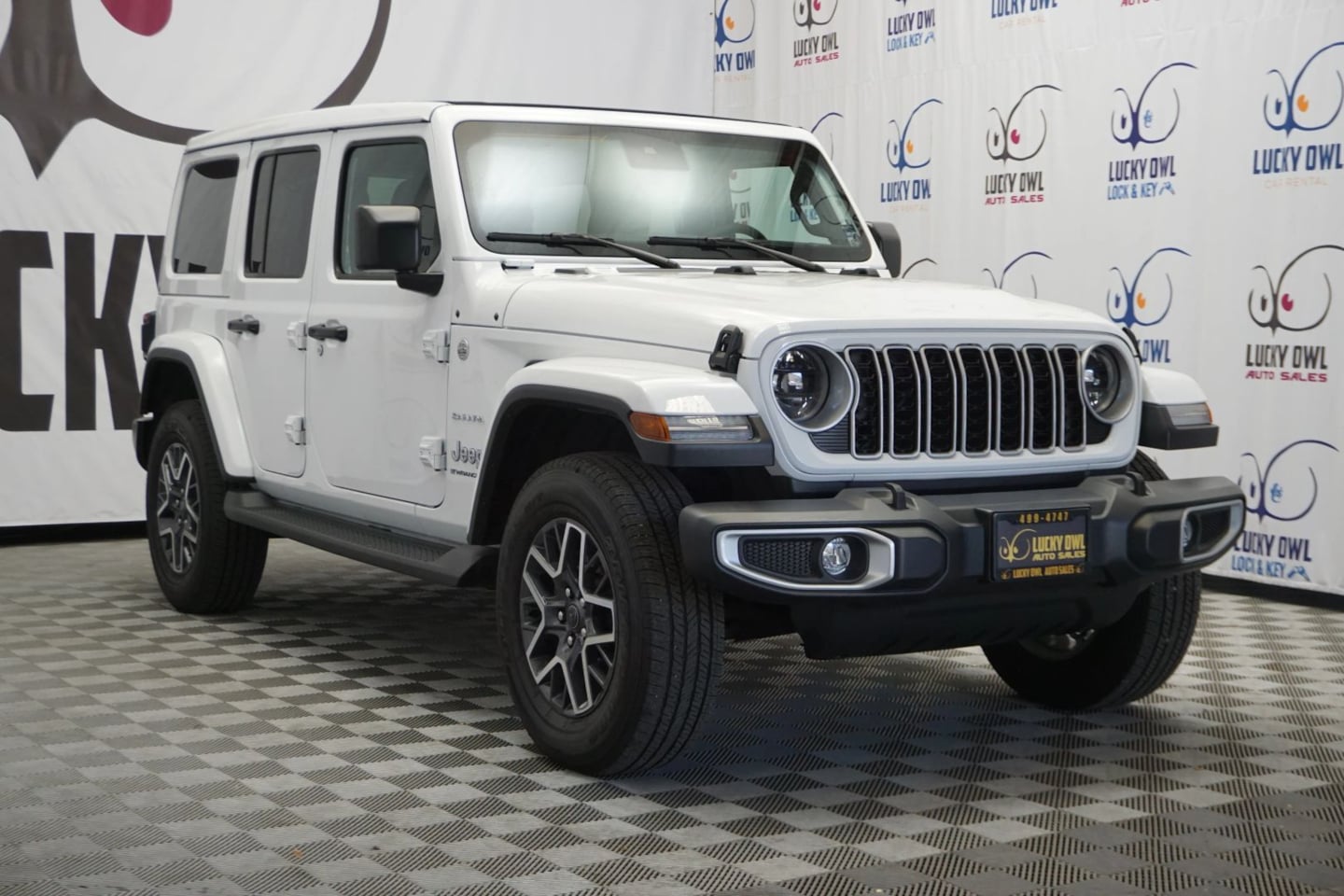 2024 Jeep Wrangler Sahara photo 3
