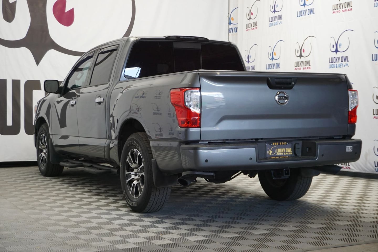 2021 Nissan Titan SV photo 4