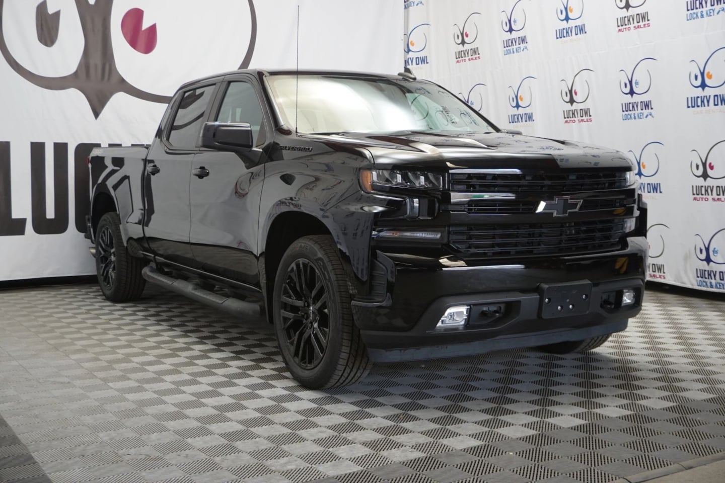 2021 Chevrolet Silverado 1500 RST photo 3