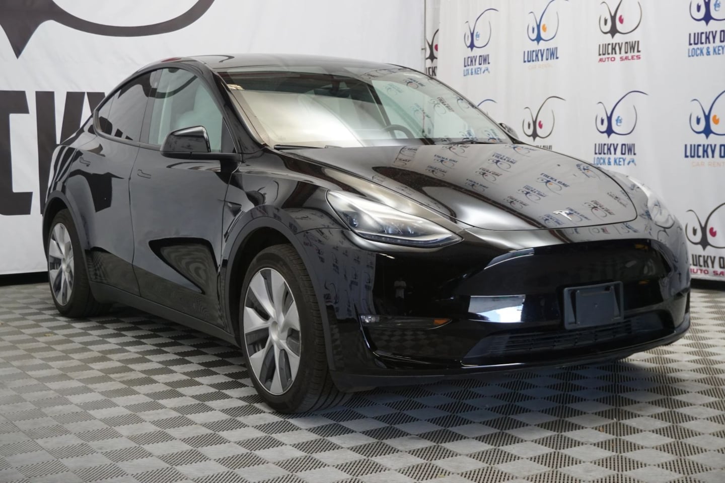 2023 Tesla Model Y Long Range photo 3
