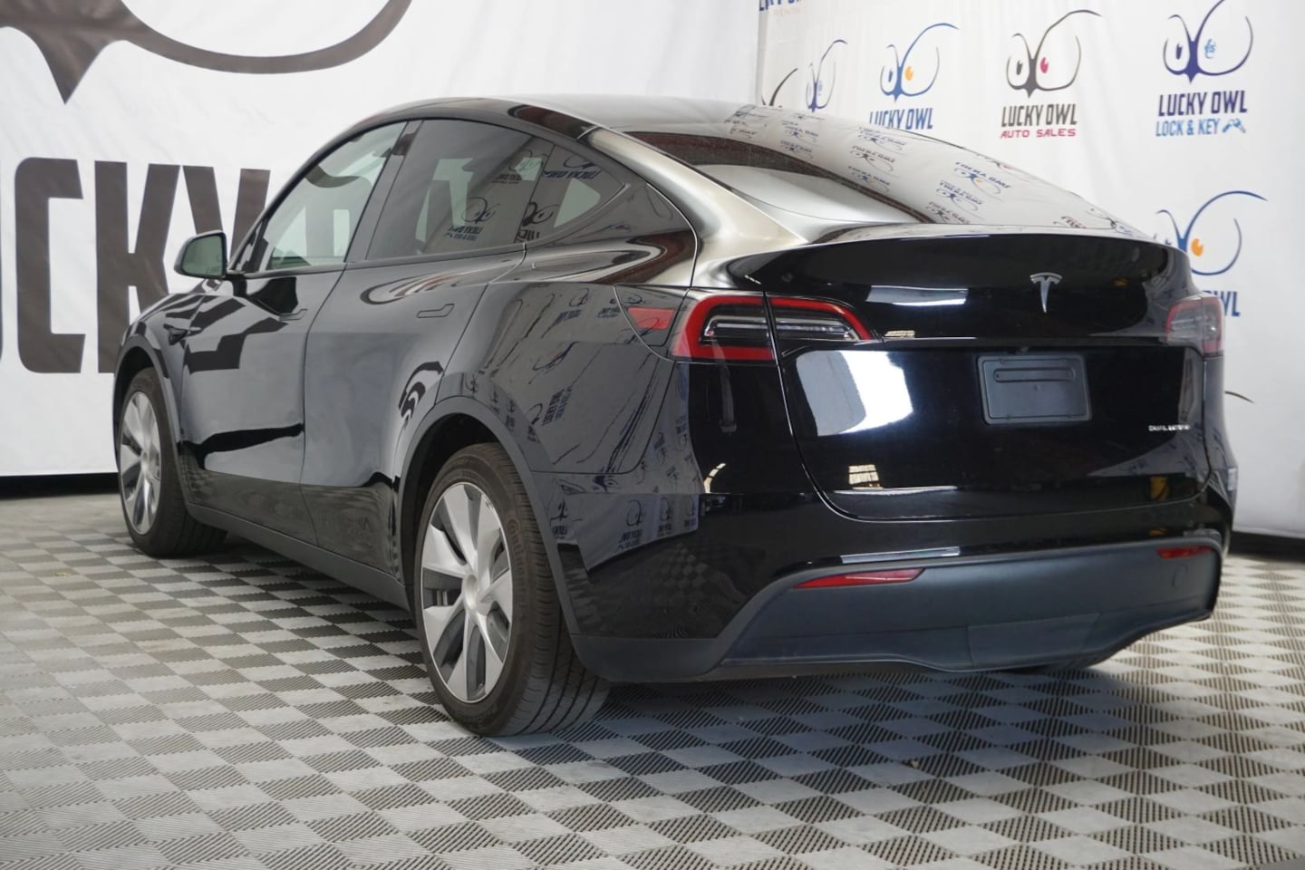 2023 Tesla Model Y Long Range photo 4