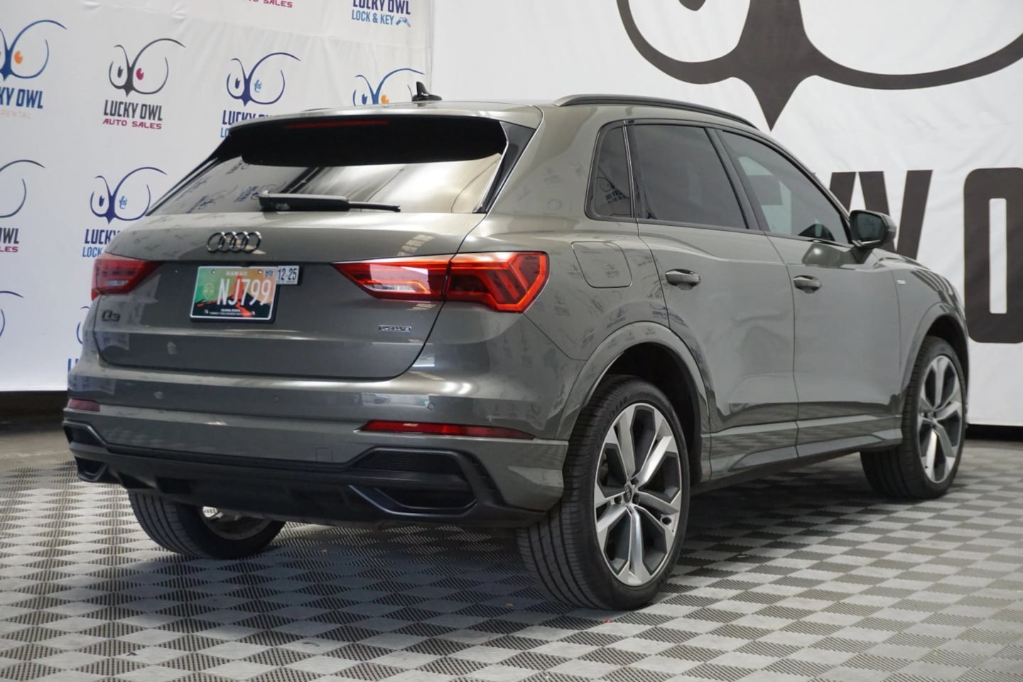 2021 Audi Q3 S line Premium photo 4