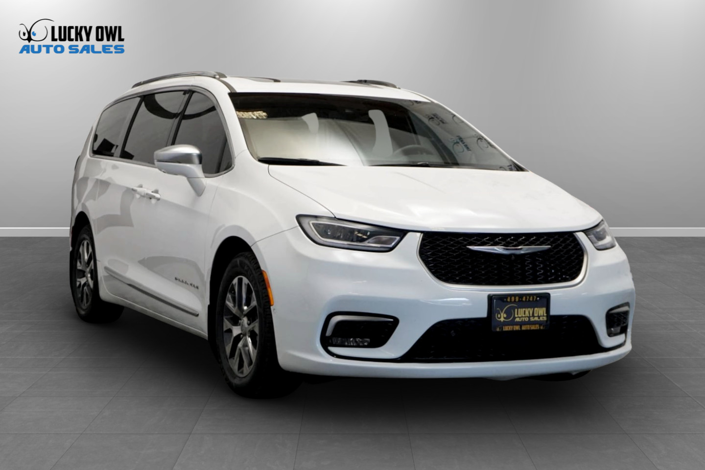 2022 Chrysler Pacifica Hybrid Pinnacle Hybrid - Photo 3