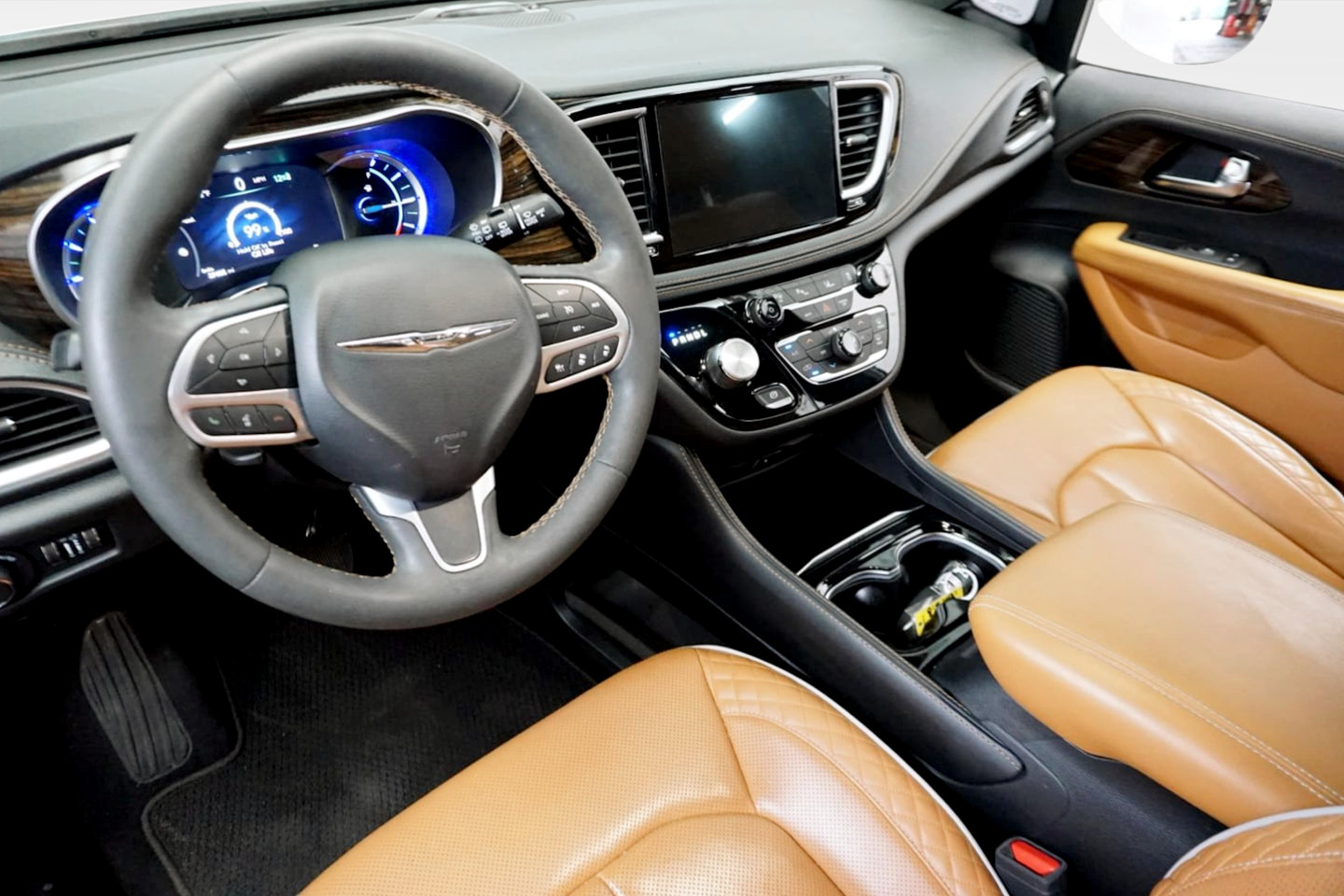 2022 Chrysler Pacifica Hybrid Pinnacle Hybrid - Photo 9