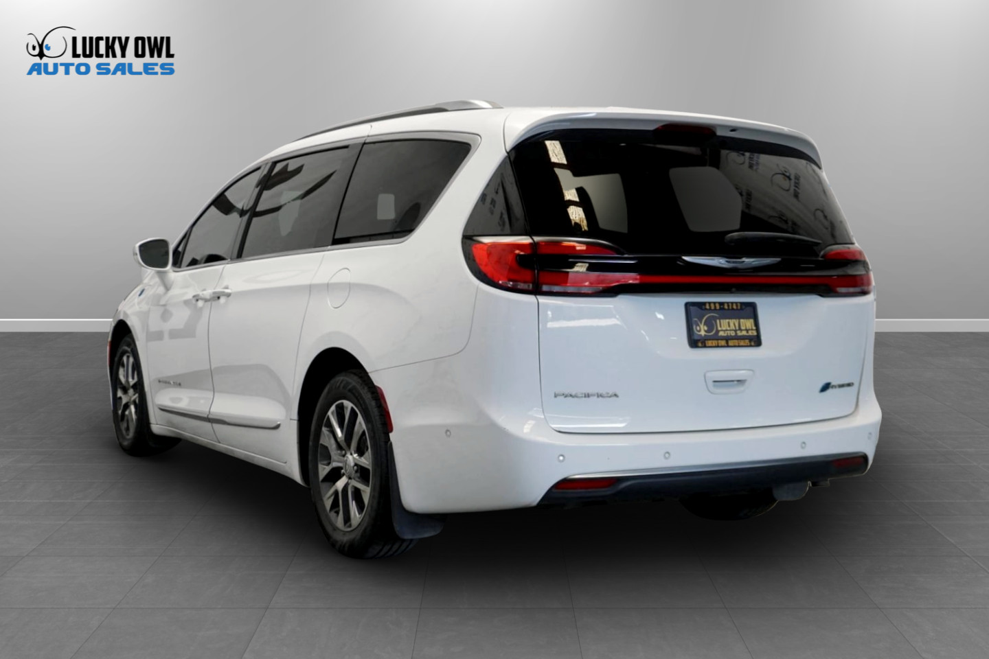2022 Chrysler Pacifica Hybrid Pinnacle Hybrid - Photo 4