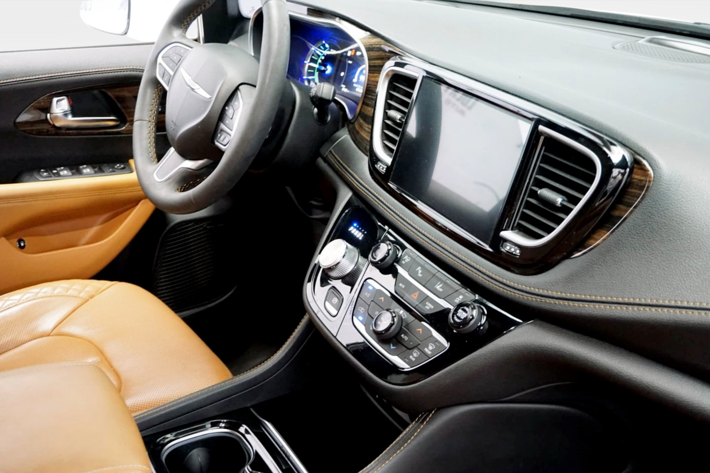 2022 Chrysler Pacifica Hybrid Pinnacle Hybrid - Photo 19