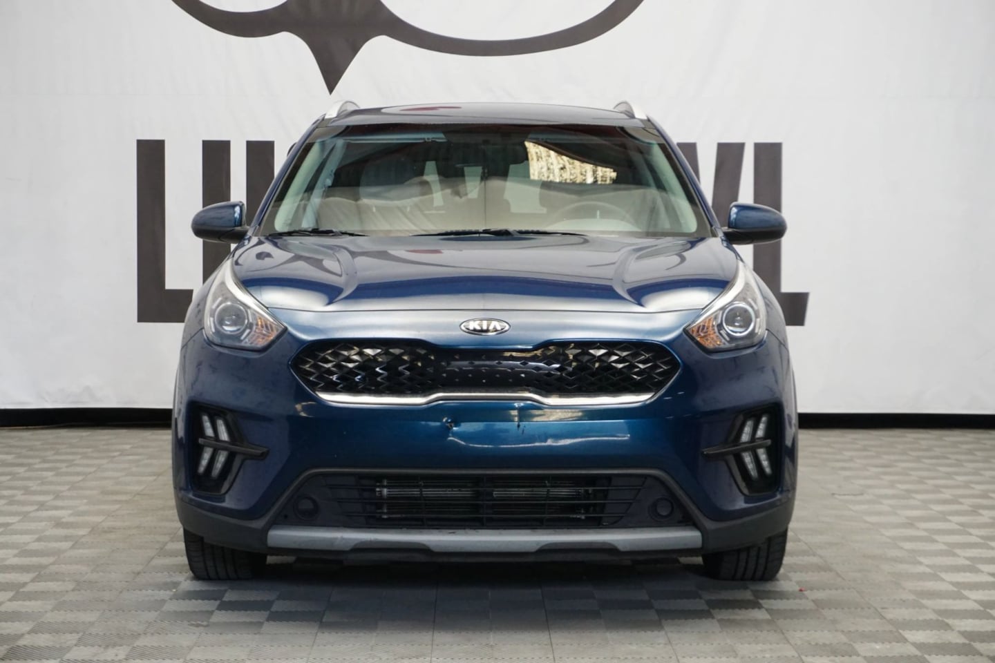 2021 Kia Niro LX photo 2