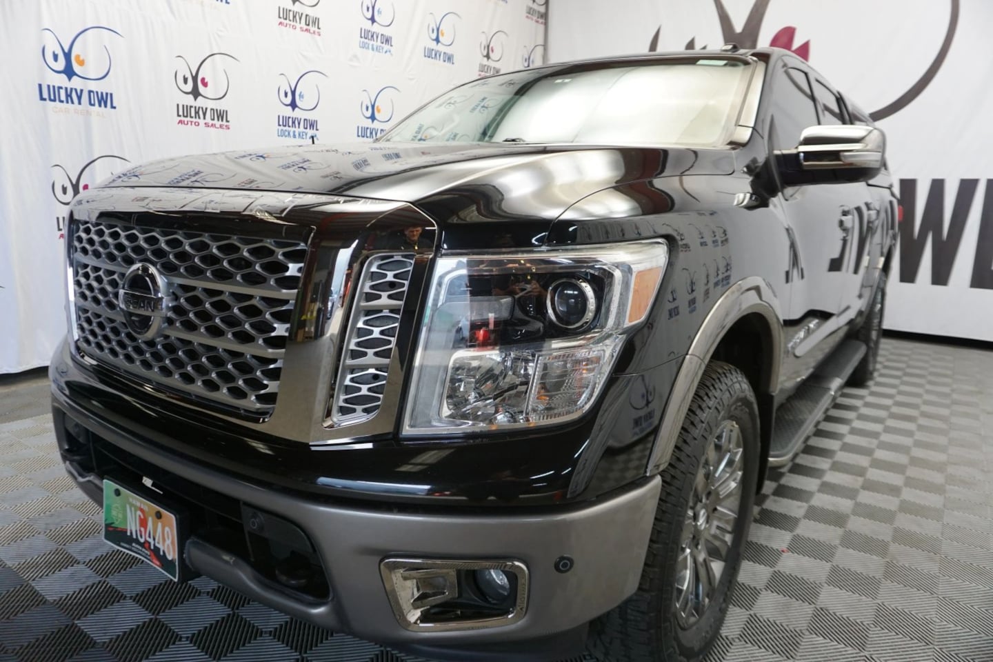 2018 Nissan Titan Platinum Reserve photo 4