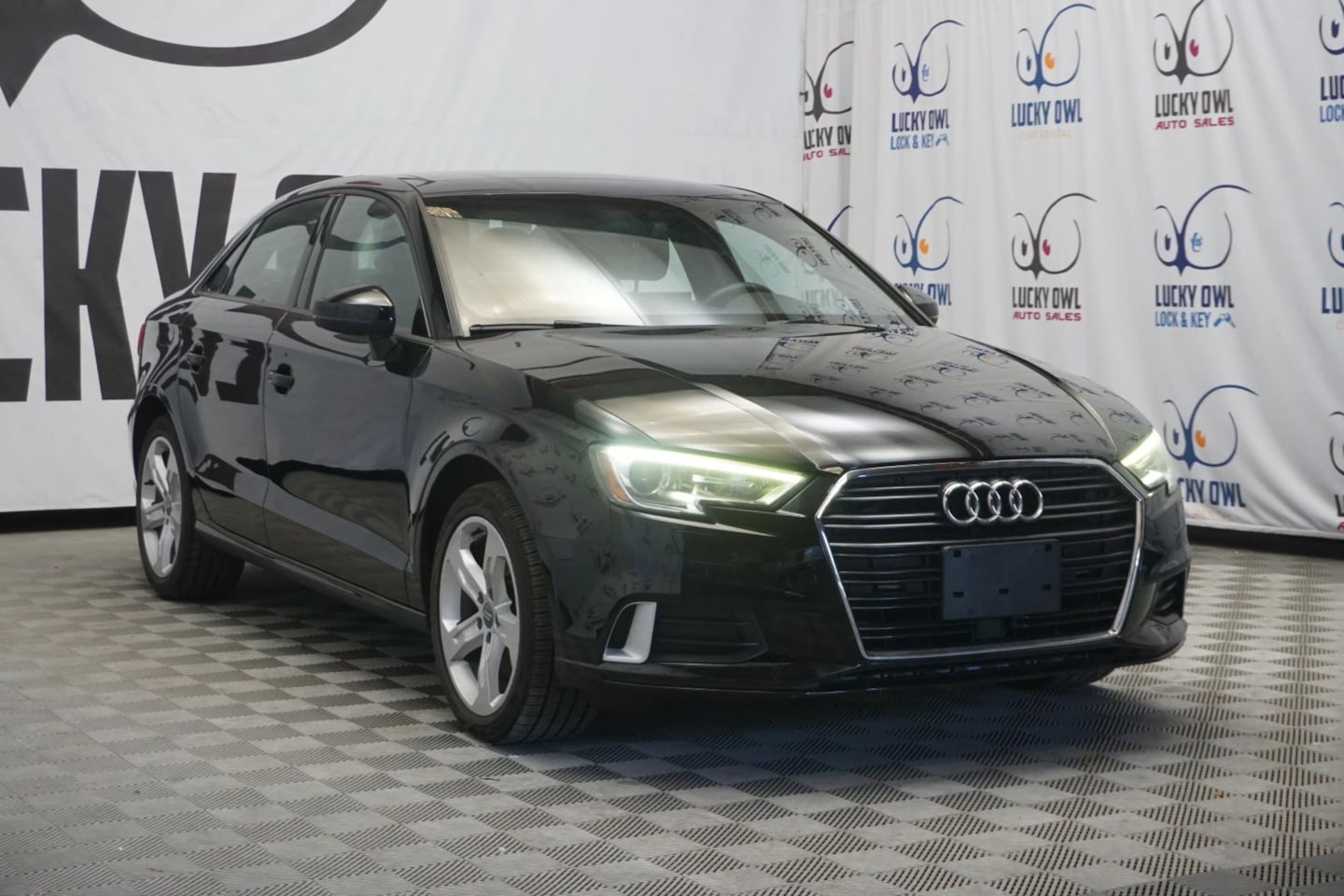 2018 Audi A3 Premium photo 2