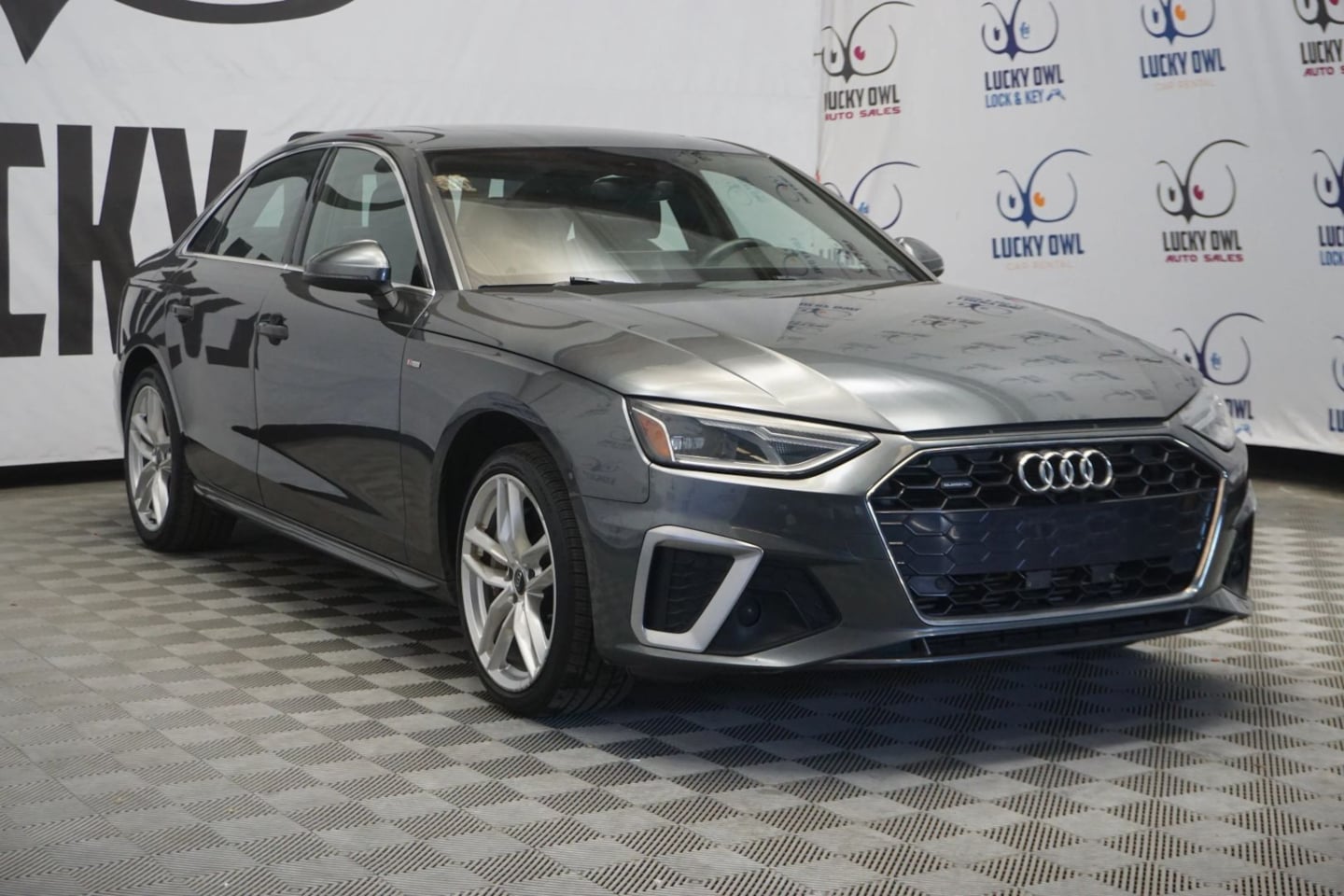 2021 Audi A4 S line Premium photo 3