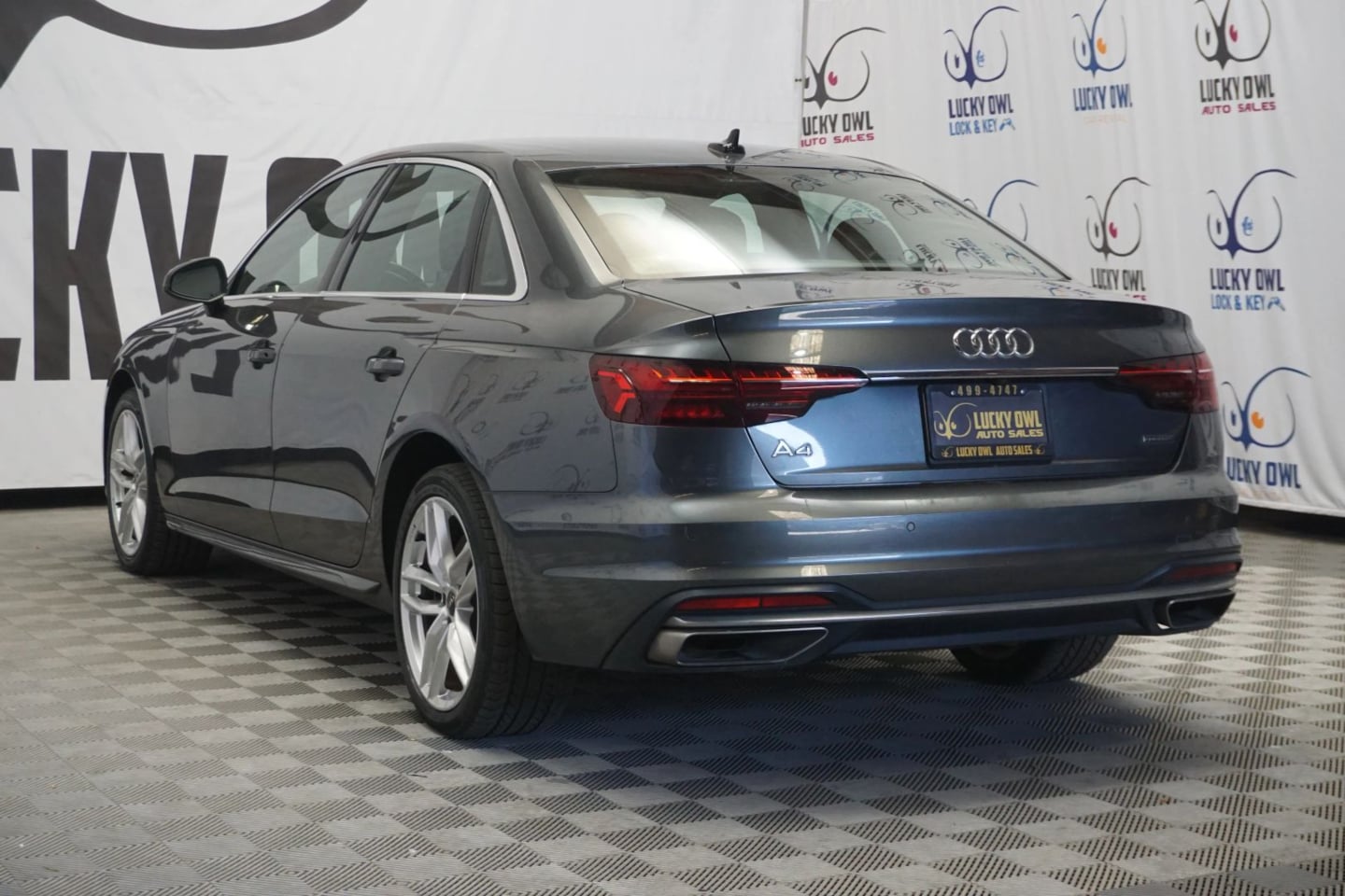 2021 Audi A4 S line Premium photo 4