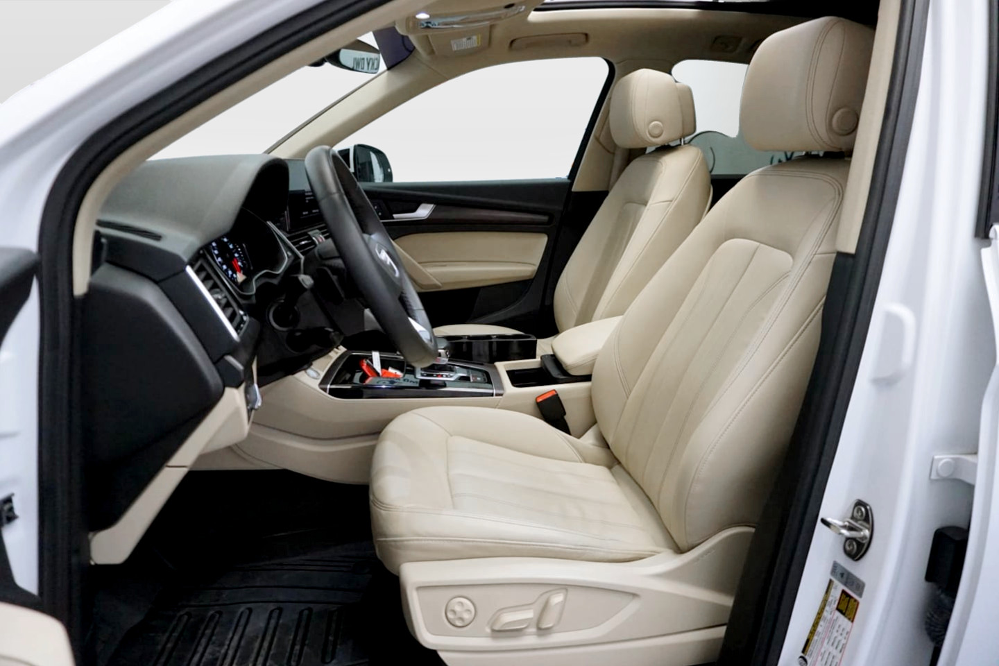 2022 Audi Q5 Premium - Photo 12