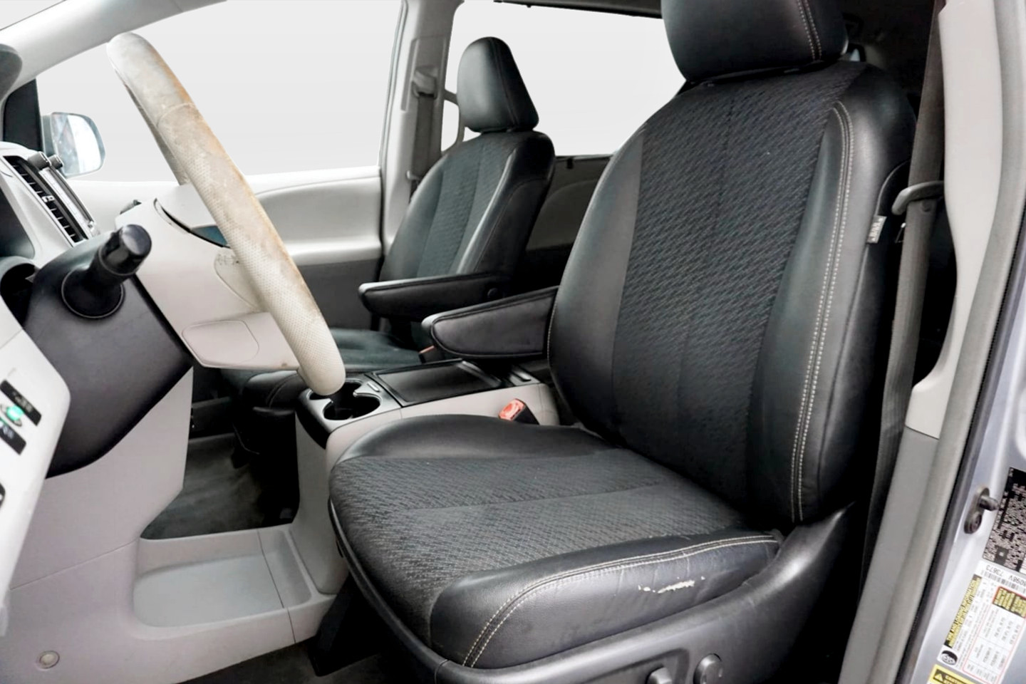 2014 Toyota Sienna SE - Photo 11