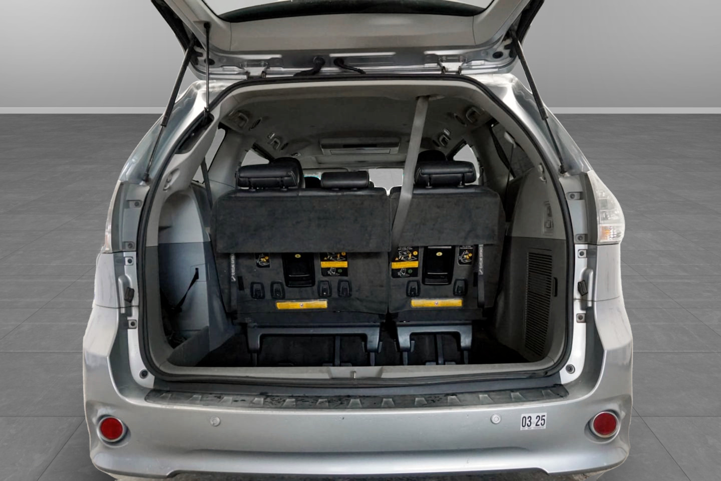 2014 Toyota Sienna SE - Photo 9
