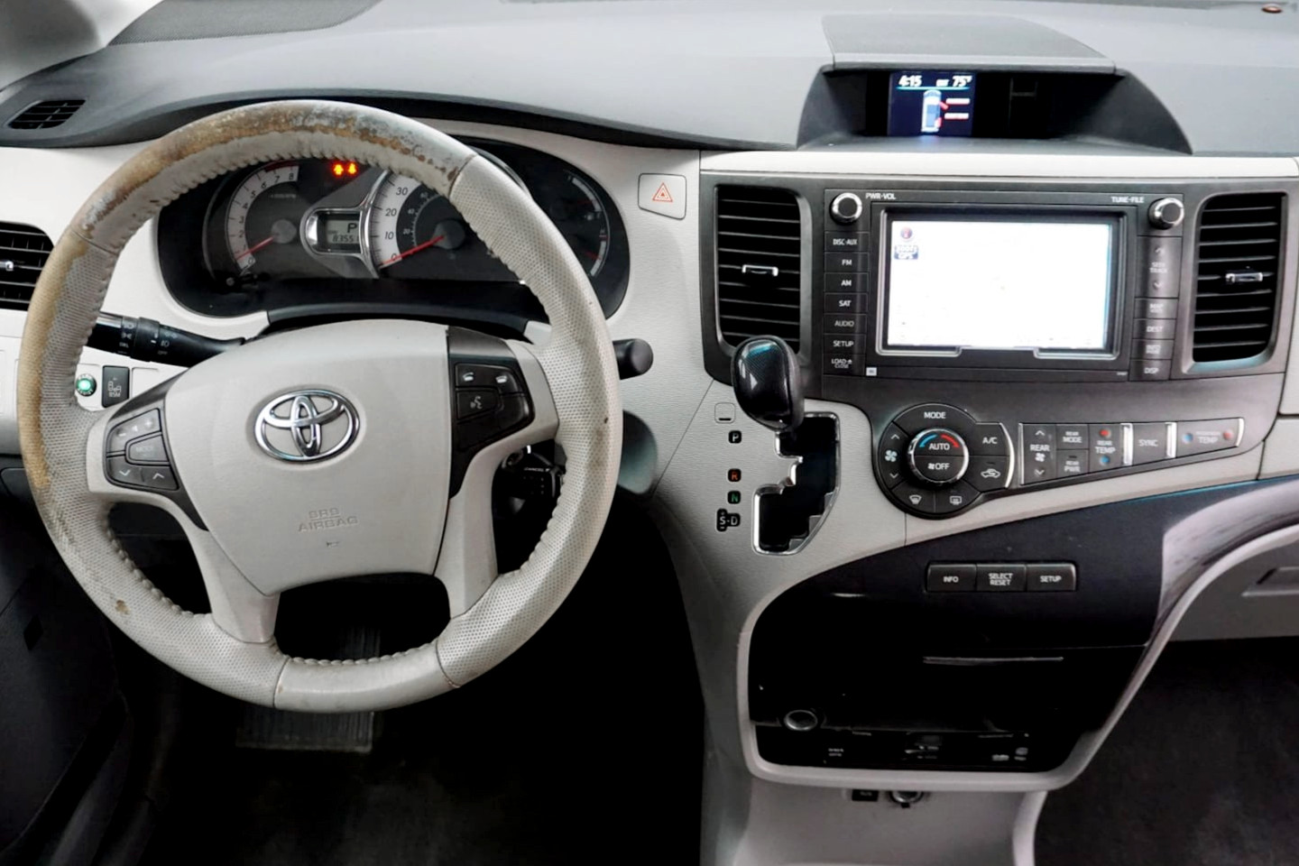 2014 Toyota Sienna SE - Photo 22