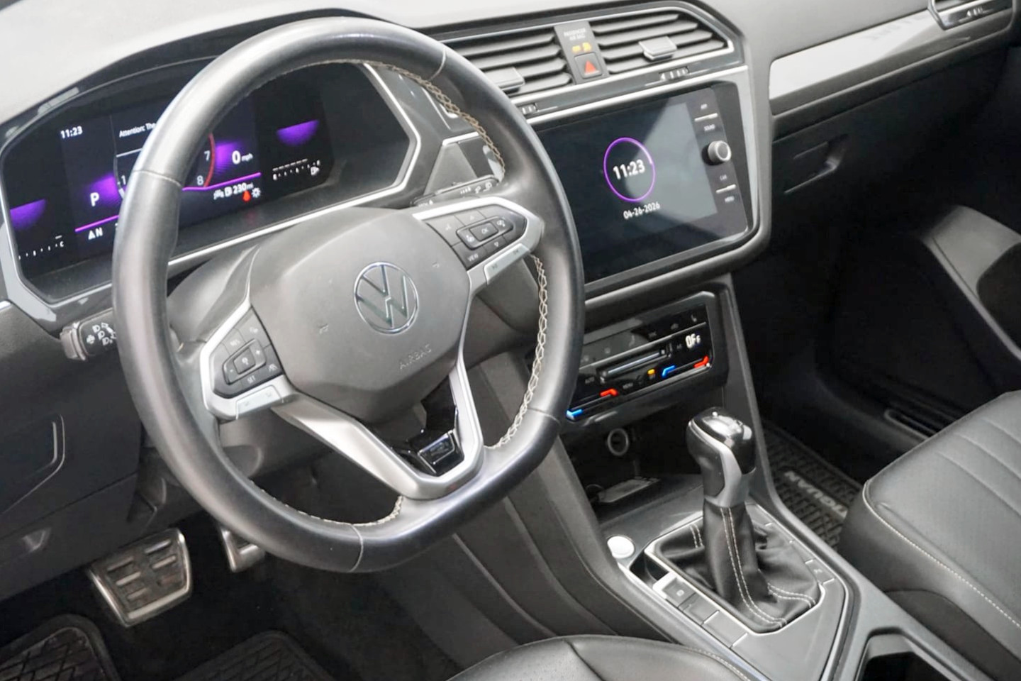 2023 Volkswagen Tiguan SE R-LINE BLACK - Photo 13