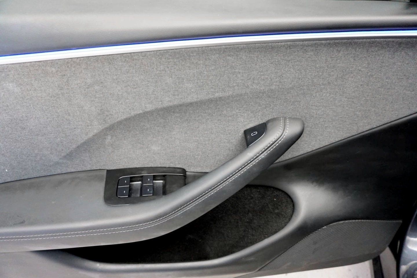 2025 Tesla Model 3 Long Range - Photo 13