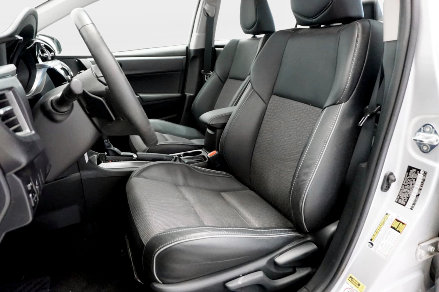 2016 Toyota Corolla S - Photo 12